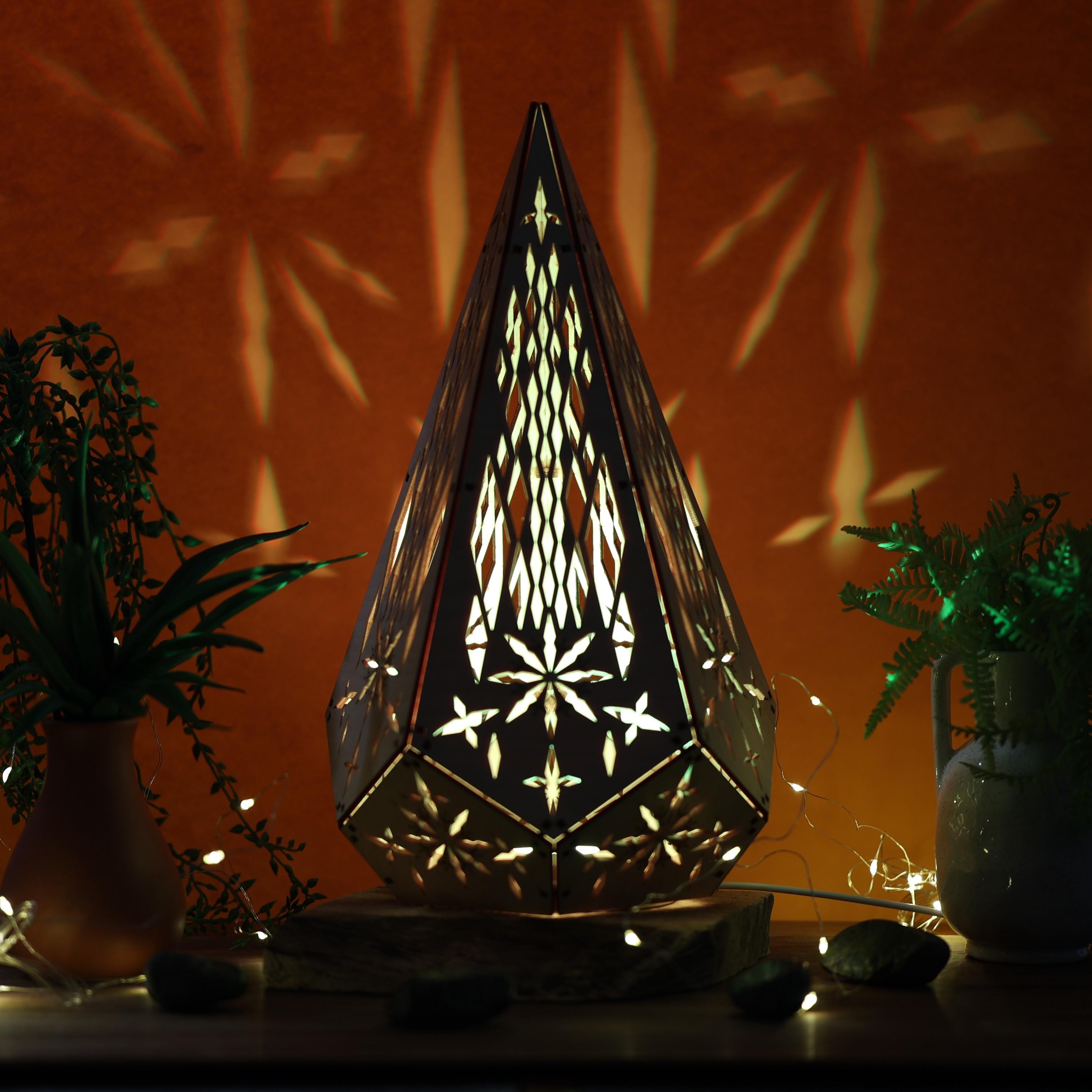 Boho Diamond Table Lamp: Light-Projecting Geometric Decor