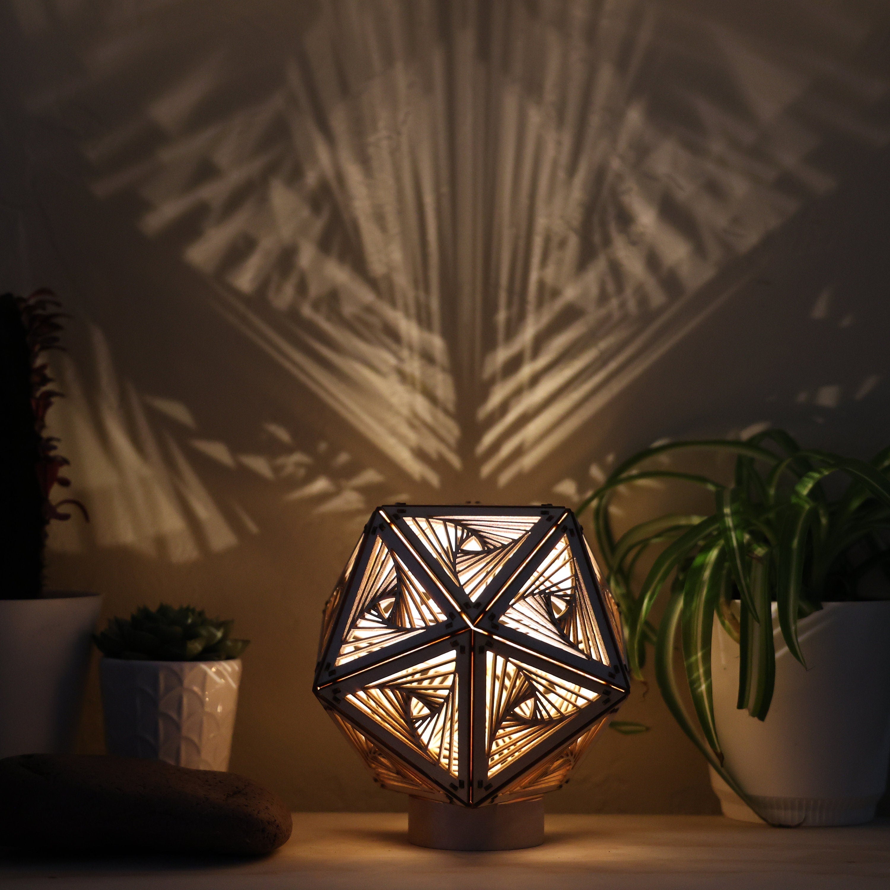 Swirl LED Shadow Lamp: D20 Mandala Nightstand Light